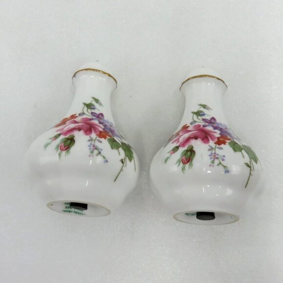 Royal CROWN DERBY Bone China Salt and Pepper Shaker With Floral Derby Posies - Picture 9 of 10